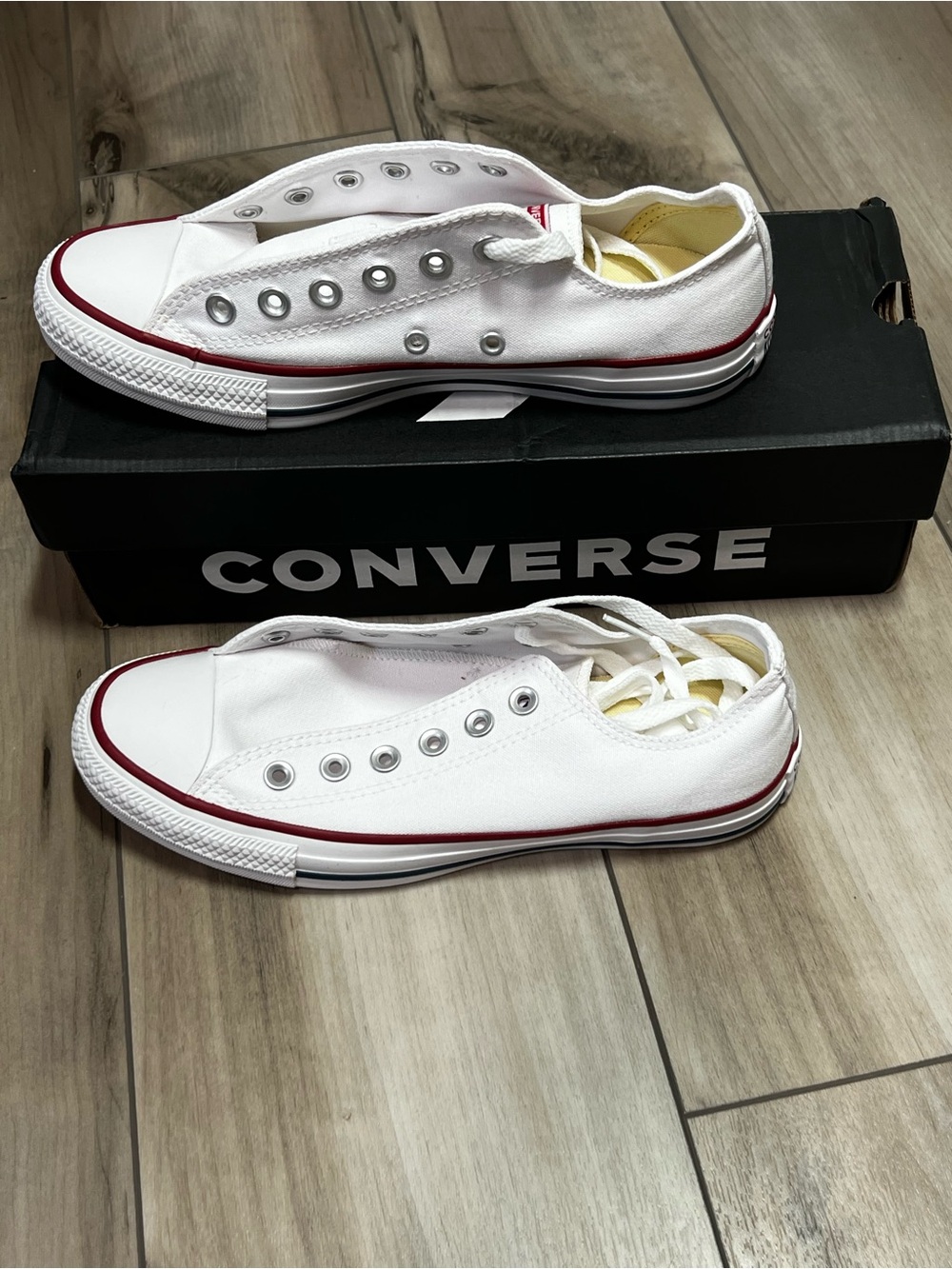 NWT Converse White Canvas Sneakers Unisex -  Womens 8 / Mens 6